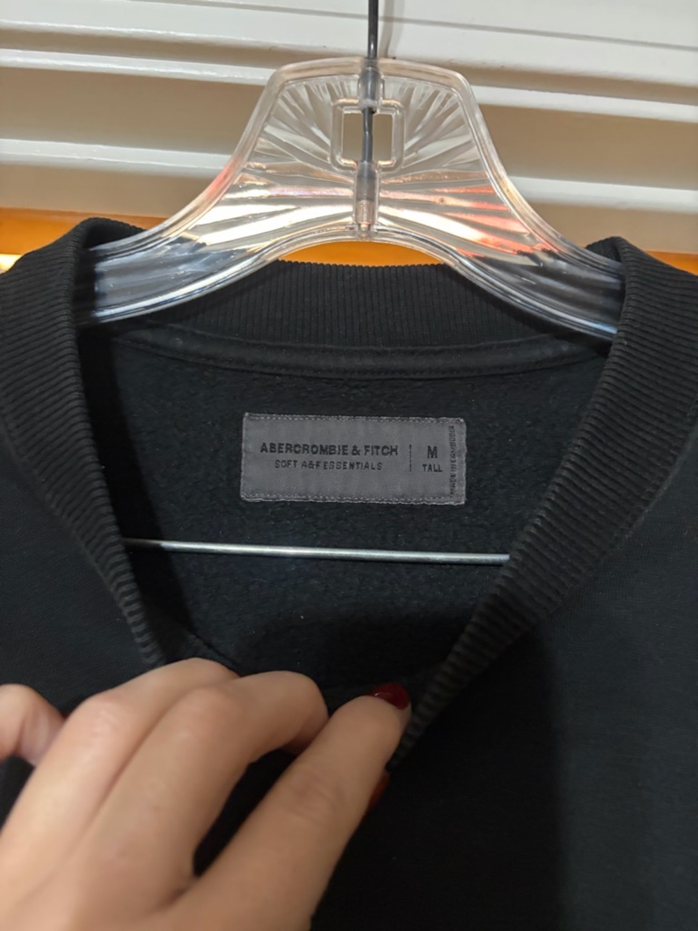 A&F Crew Neck - Picture 2 of 2